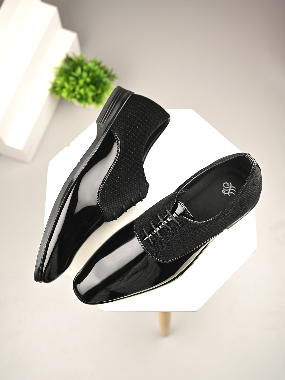 

House Of Pataudi Men Faux Leather Formal Lace Up Derbys, Black