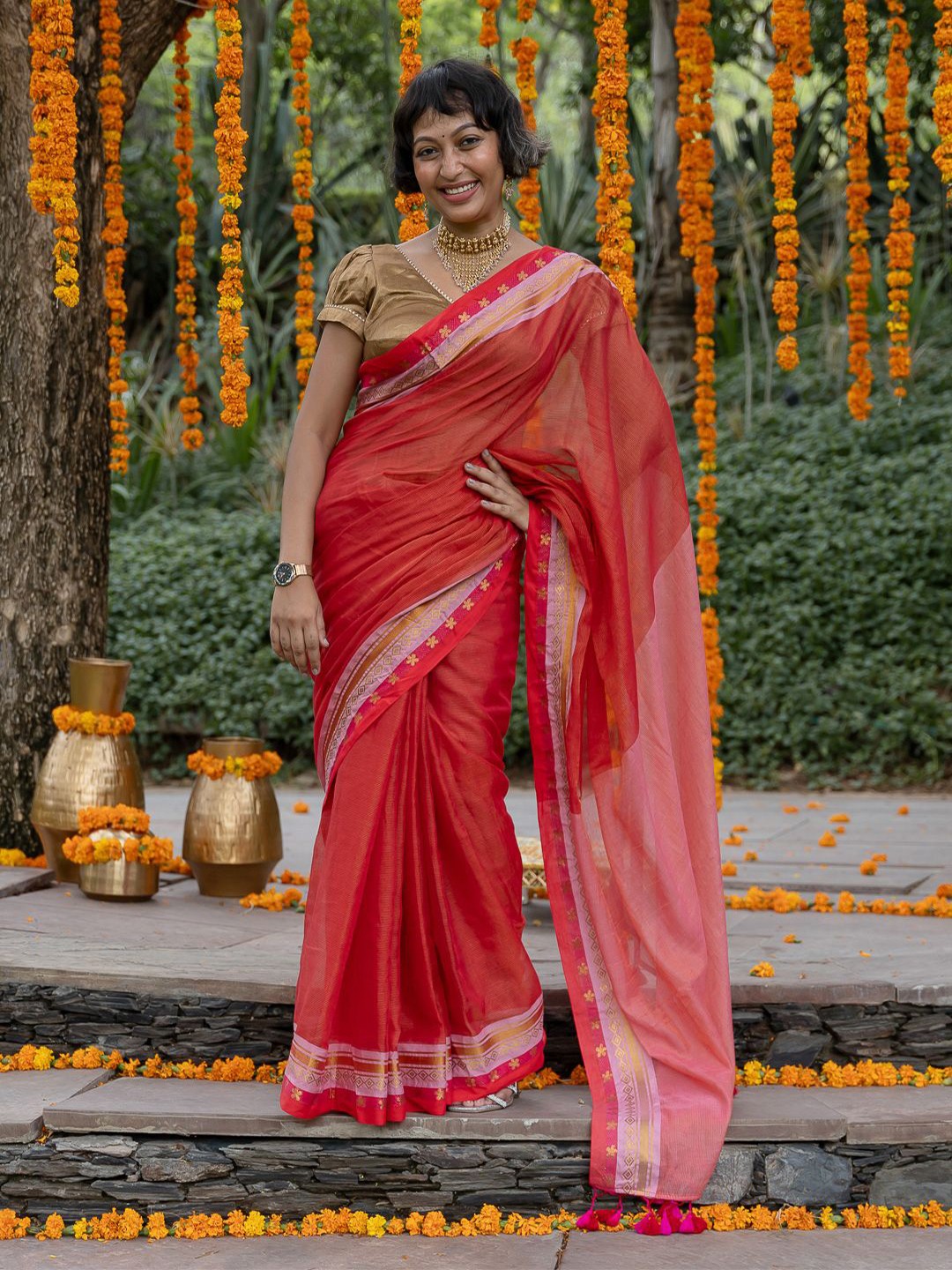 

Suta Women Woven Design Zari Pure Cotton Saree, Red