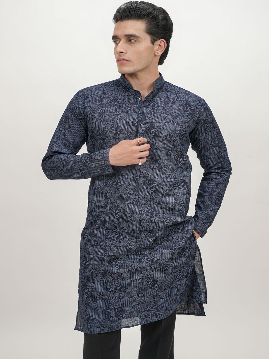 

DIOGO LOUIS Men Cotton Linen Floral Printed Long Kurta, Navy blue