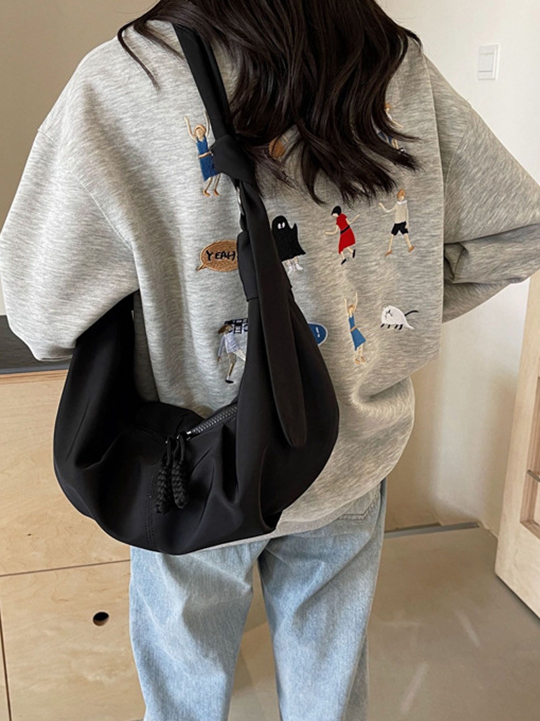 

StyleCast Black Solid Stylish Shoulder Bag
