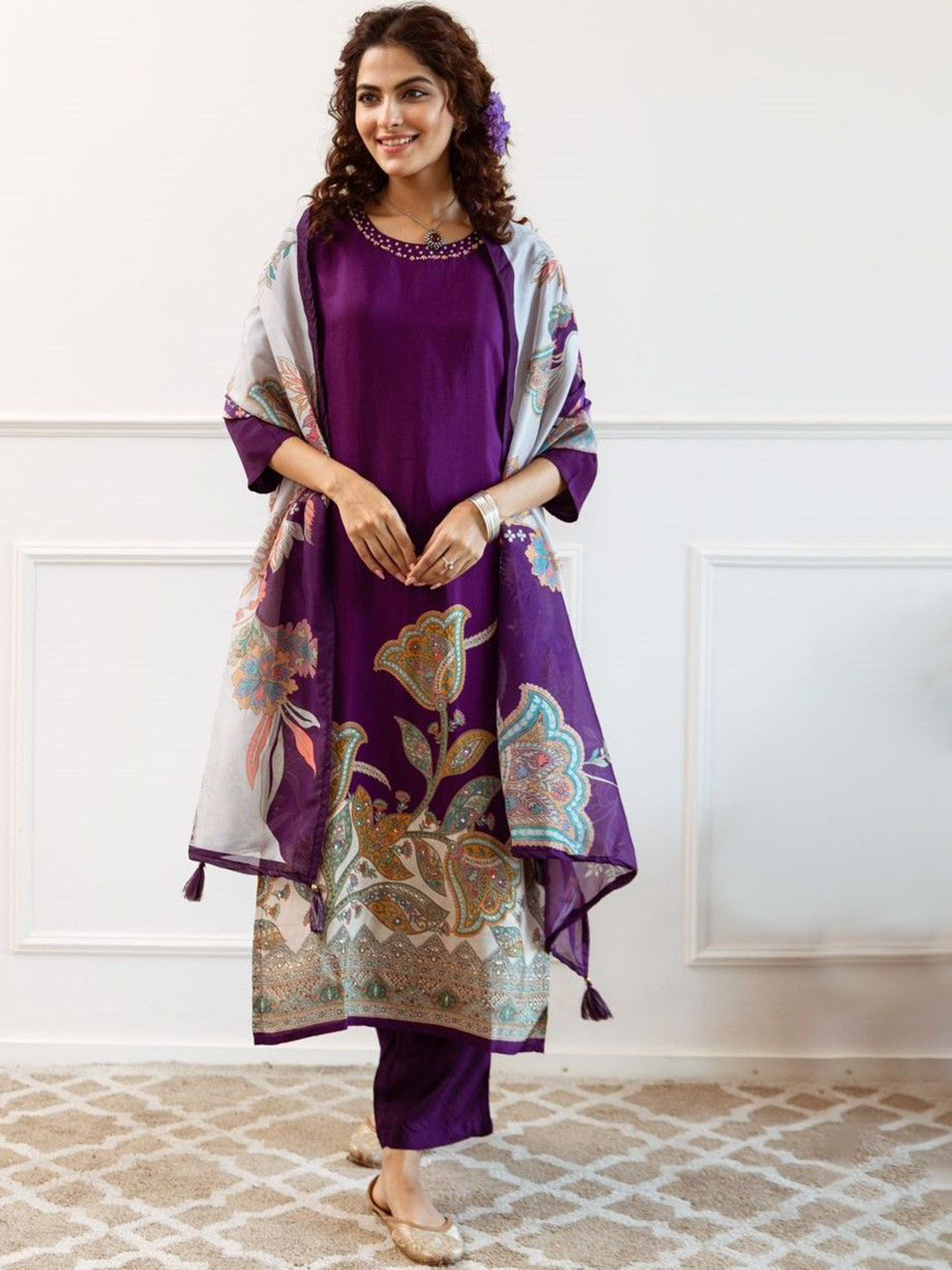 

Anouk Women Ethnic Motifs Printed Regular Thread Work Pure Cotton Kurta with Trousers & With Dupatta, Purple