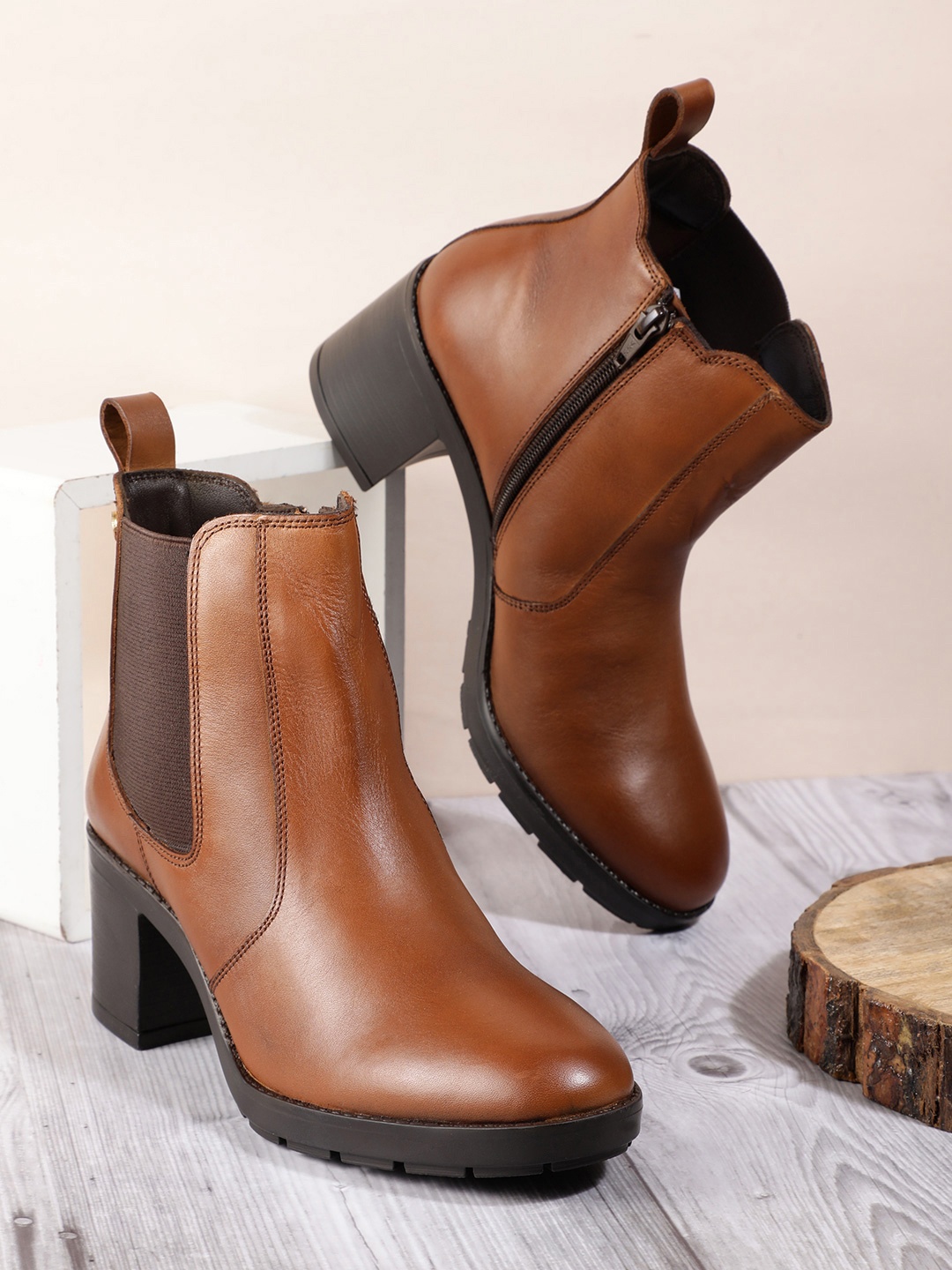 

Nautica Women Mid-Top Block Heel Regular Boots, Brown