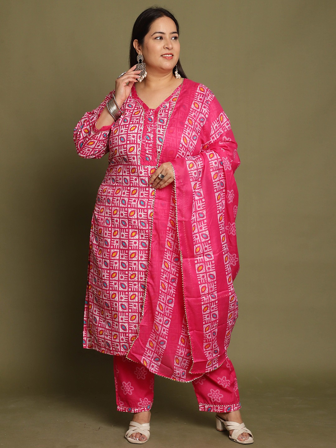 

Roly Poly Women Floral Printed Regular Kurta with Salwar & With Dupatta, Pink