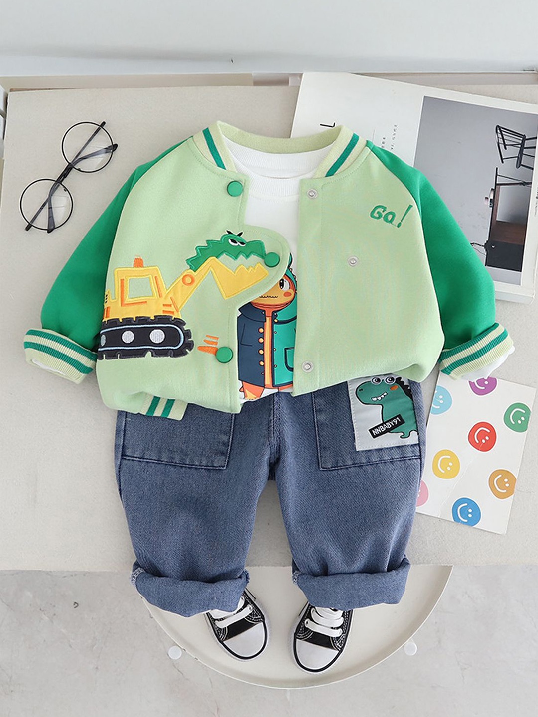 

FOREVER FRIDAY Boys Printed T-shirt with Trousers, Green