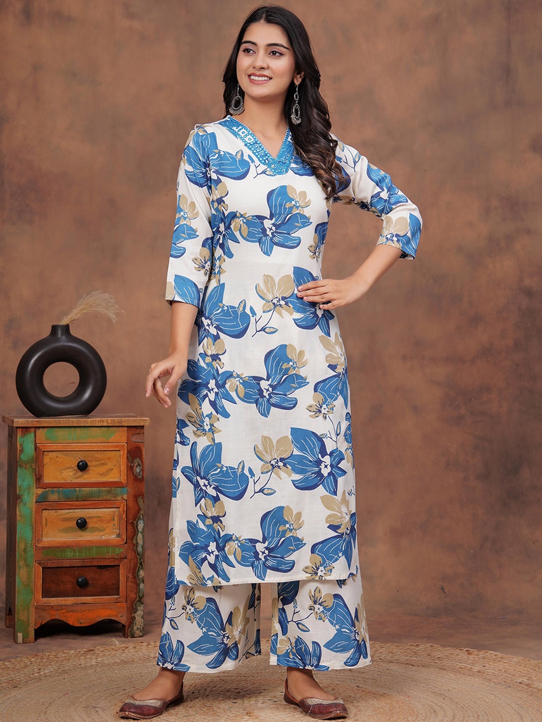 

HEARTLOOM Women Floral Printed Regular Mirror Work Pure Cotton Kurta with Palazzos, Blue