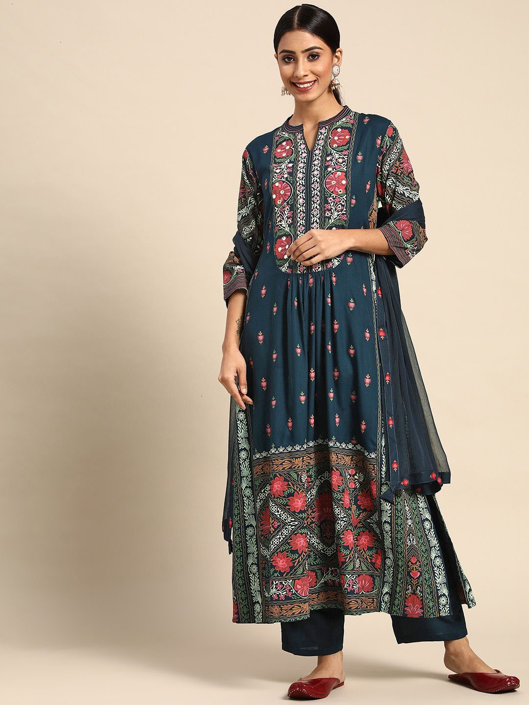 

Prakhya Women Floral Printed Pure Cotton Kurta with Trousers & With Dupatta, Blue