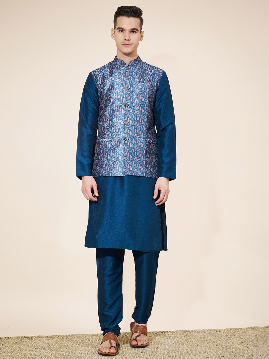 

OUTLUK Men Floral Printed Regular Pure Silk Kurta with Pyjamas, Teal