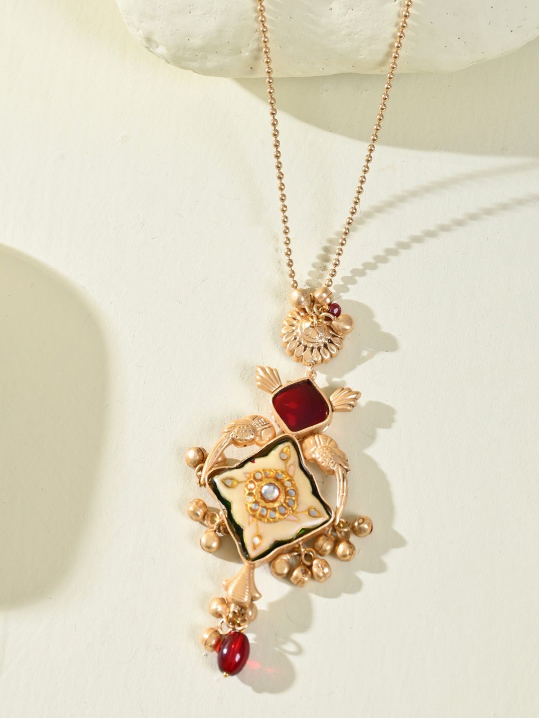 

DASTOOR Women Designer Pendant, Gold