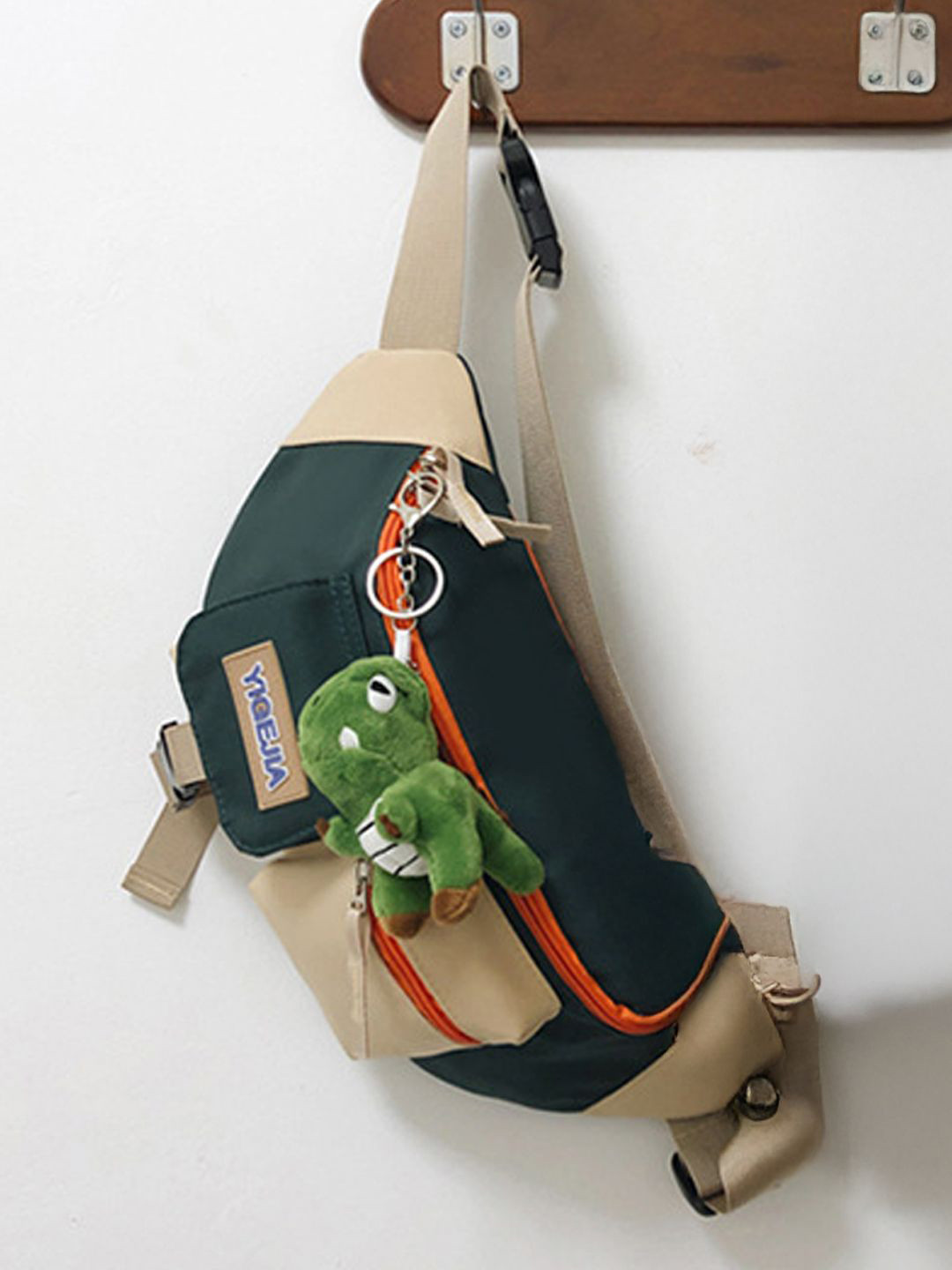 

StyleCast Green & Beige-Coloured Solid Stylish Cross Body Bag