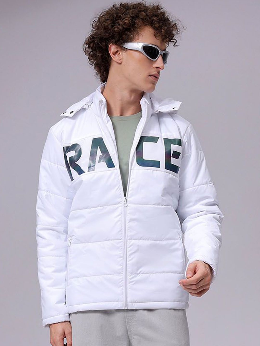 

The Indian Garage Co Men Puffer Jacket with Patchwork, White