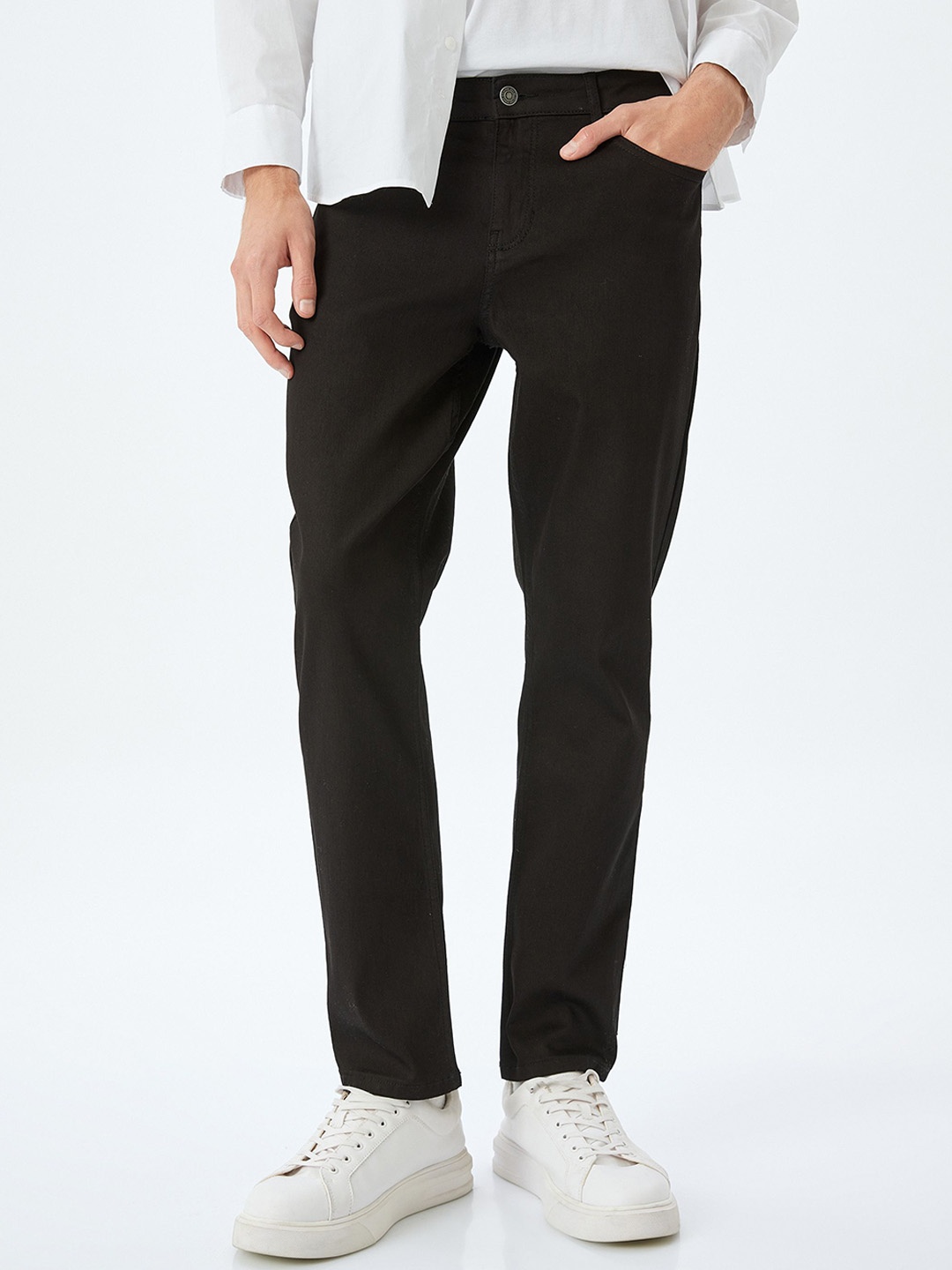 

Koton Men Regular Fit Mid-Rise Chinos Trouser, Black