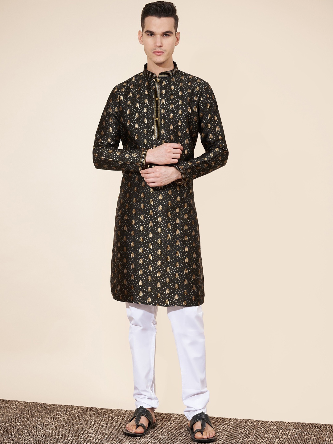 

OUTLUK Men Ethnic Motifs Regular Kurta with Pyjamas, Black