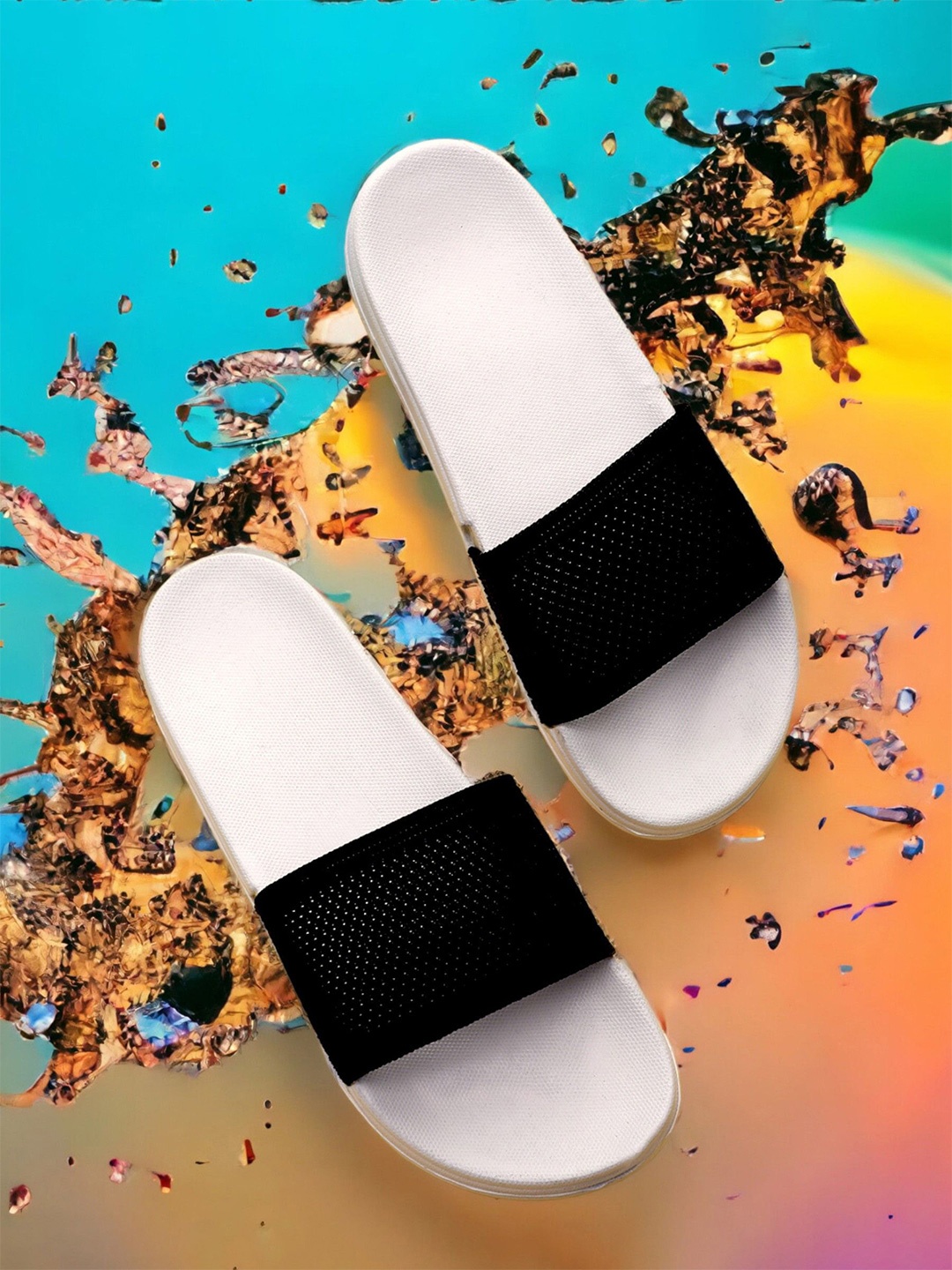 

KAPYANSH Men Self Design Fabric Sliders, White