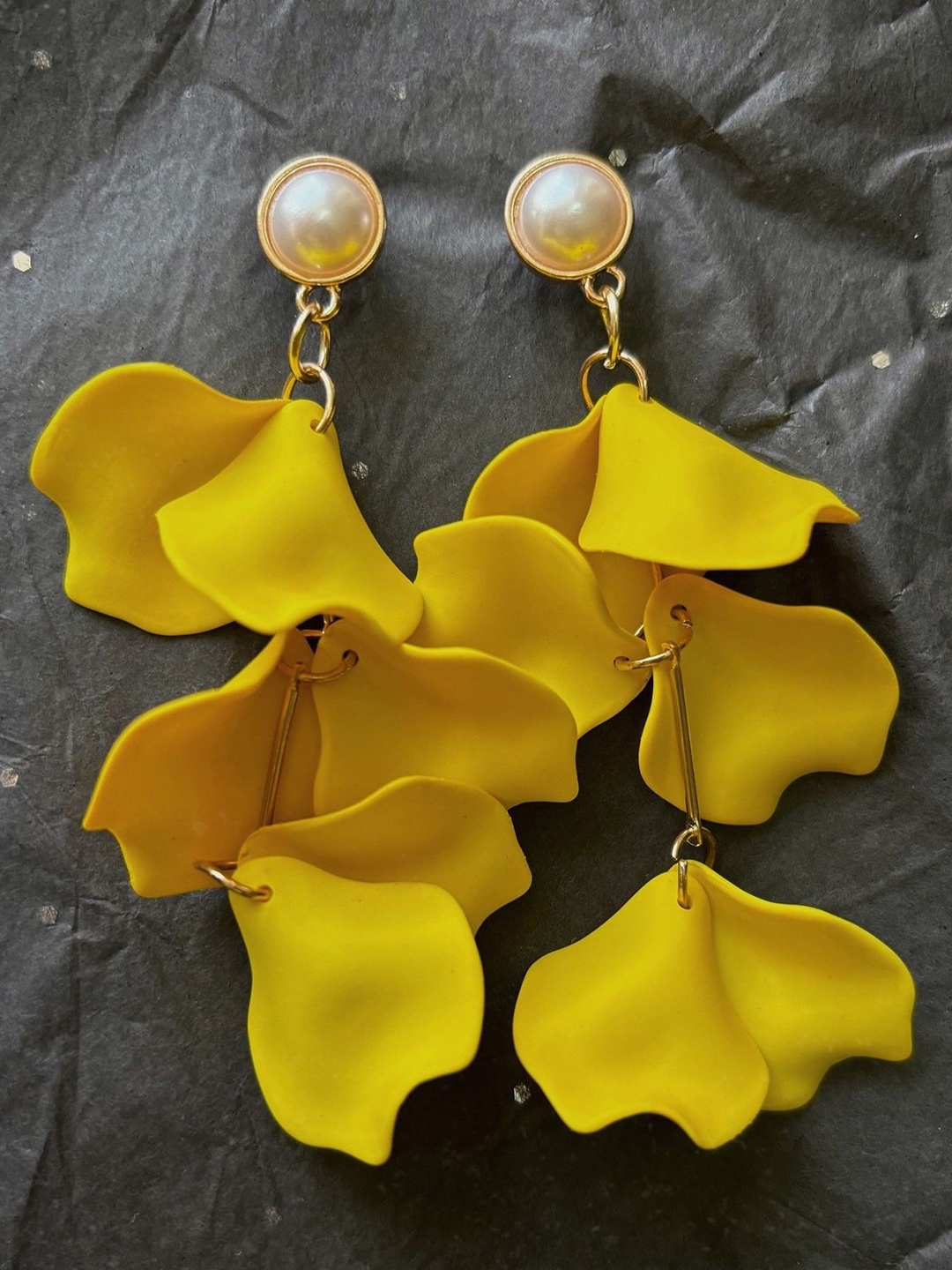 

Senshi Floral Drop Earrings, Yellow