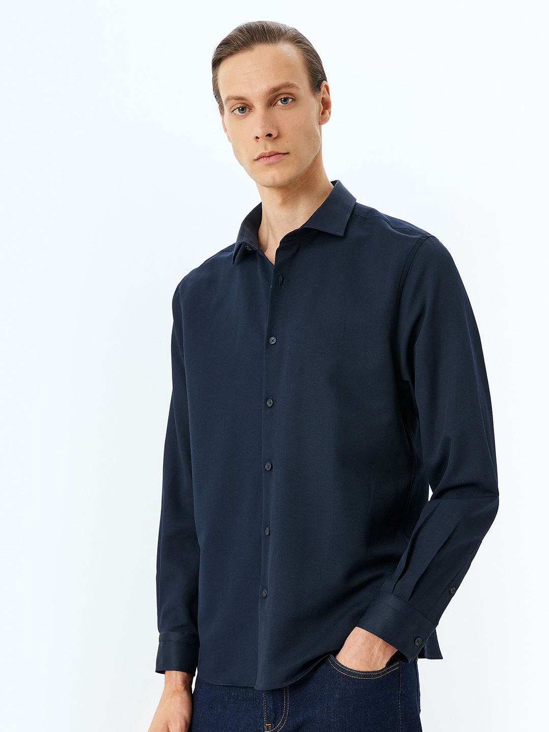 

Koton Men Opaque Casual Shirt, Navy blue