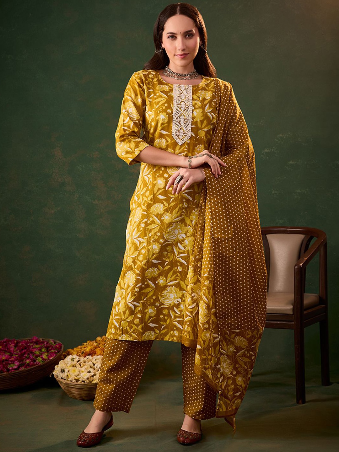 

HEEPOSH Women Floral Printed Regular Pure Cotton Kurta with Trousers & With Dupatta, Mustard