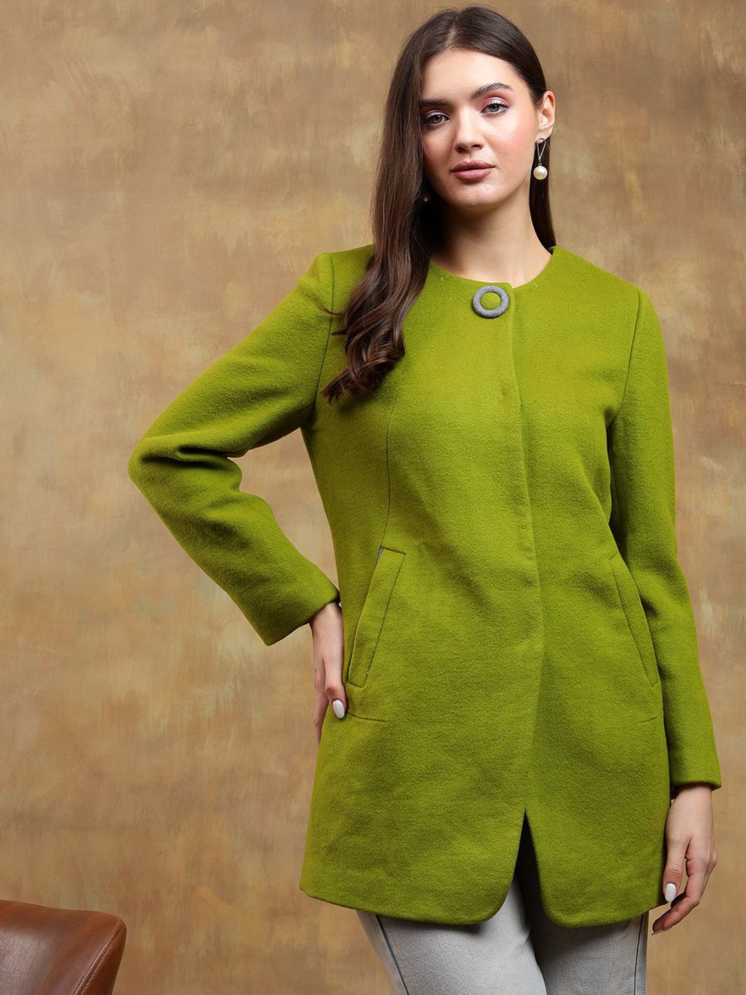 

Kotty Solid Round Neck Overcoat, Green