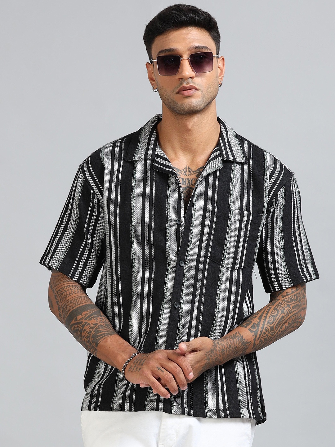 

HOUSE OF MAHNOTS Men Classic Opaque Striped Casual Shirt, Black