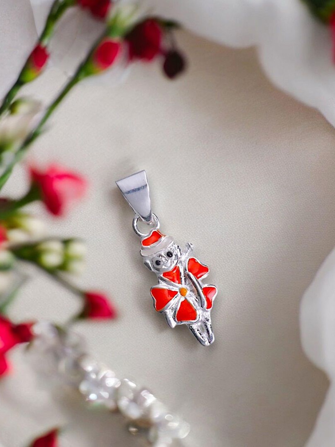 

Taraash Square Pendants, Silver