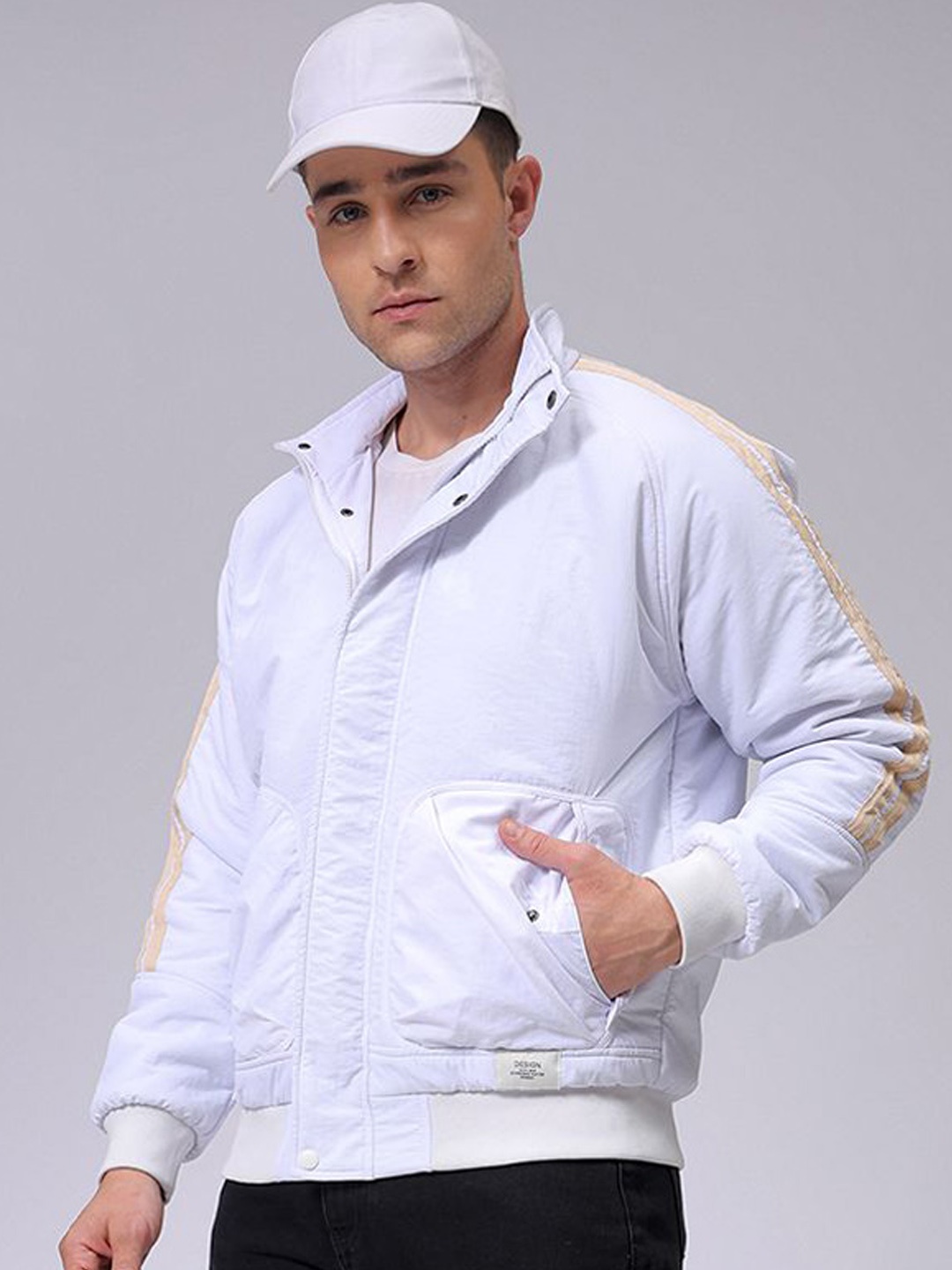 

The Indian Garage Co Men Quilted Jacket, White