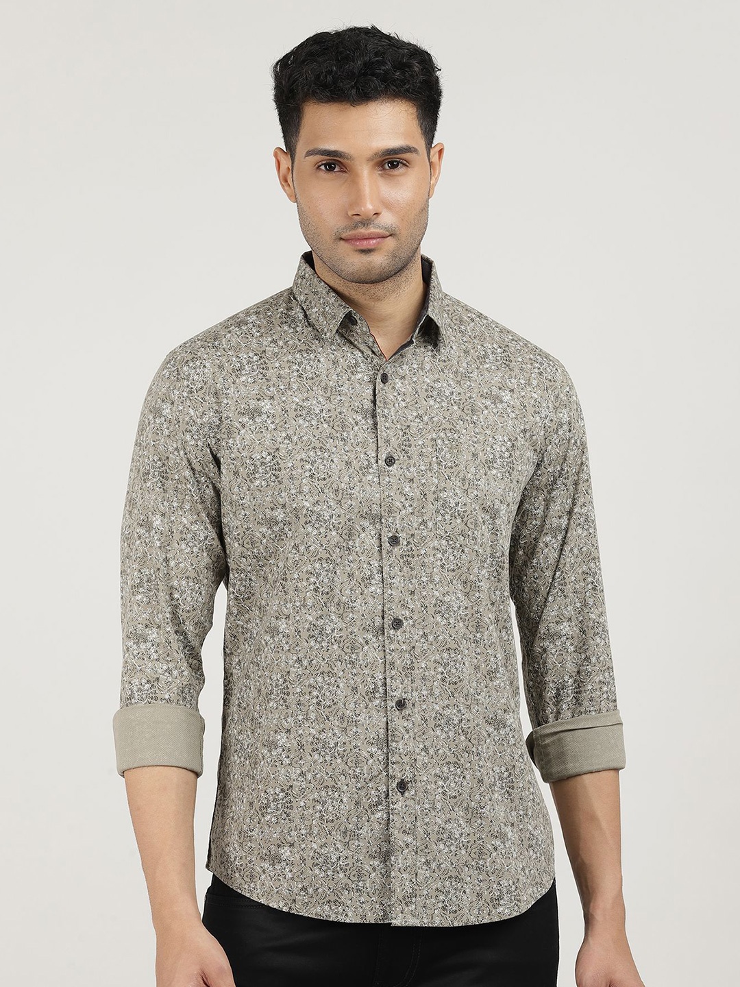 

DRAGON HILL Men Classic Slim Fit Opaque Printed Casual Shirt, Beige