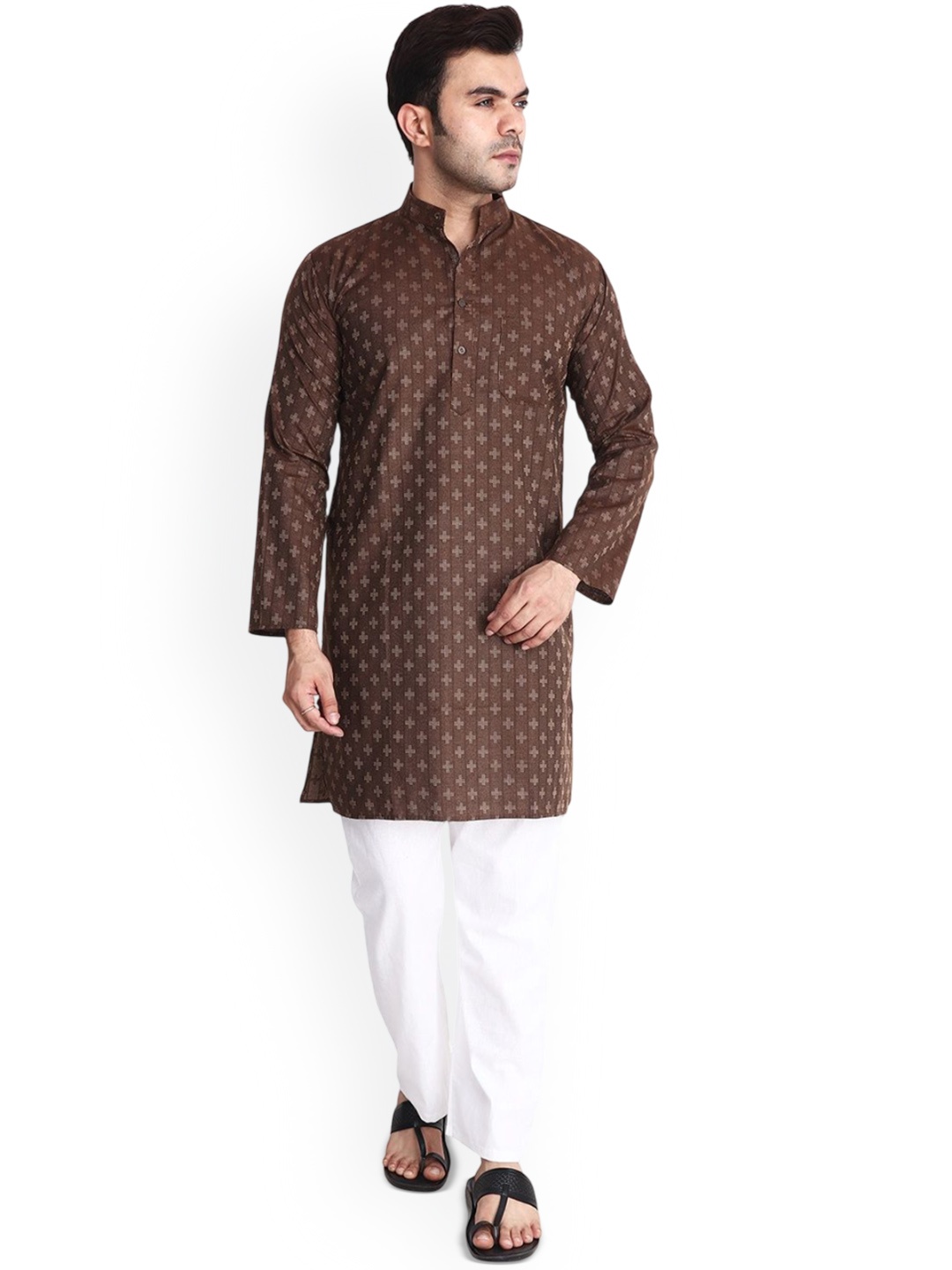 

Aaryavar Men Geometric Flared Sleeves Thread Work Kurta, Brown