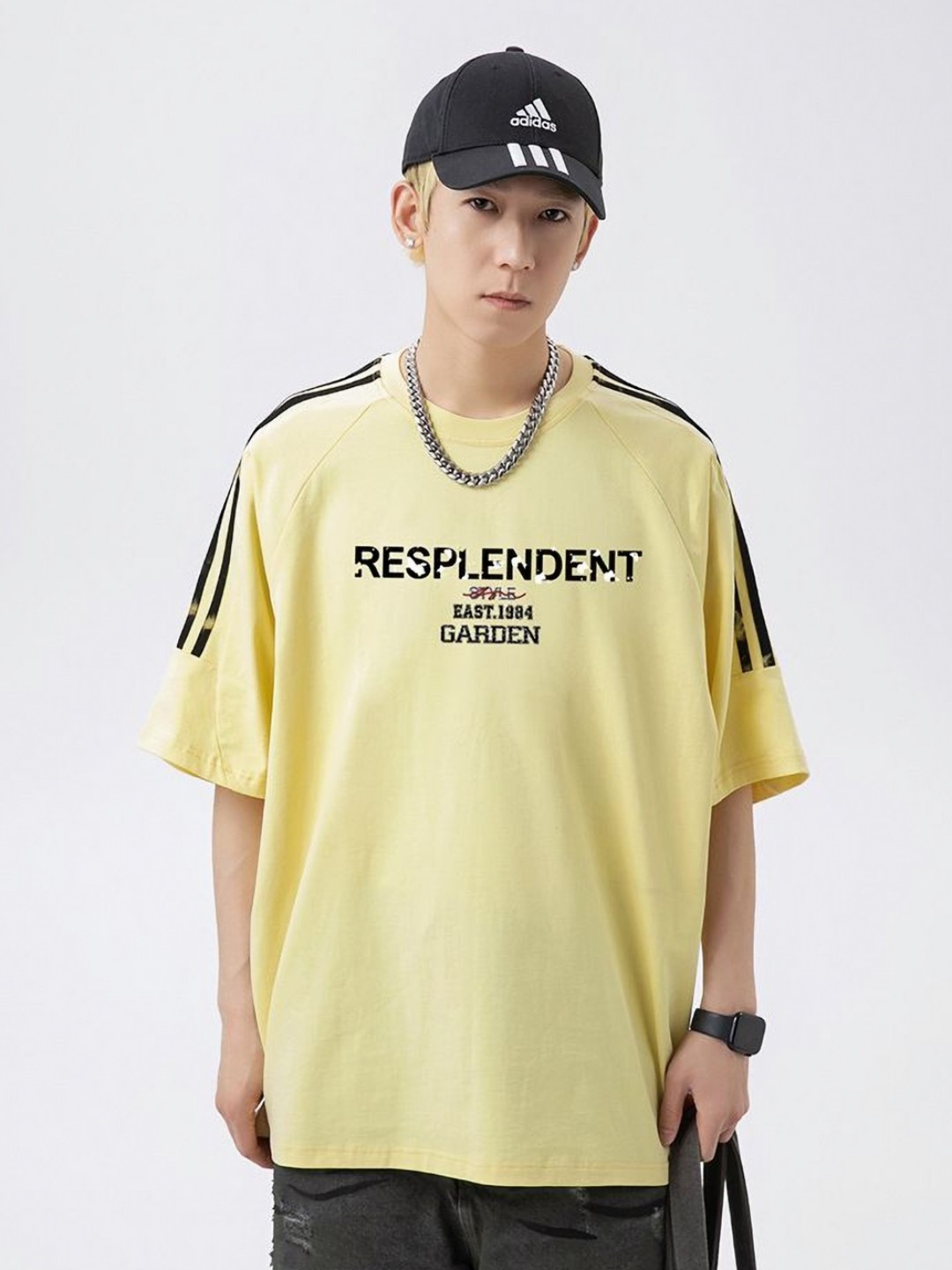 

HERE&NOW Men Printed V-Neck T-shirt, Yellow