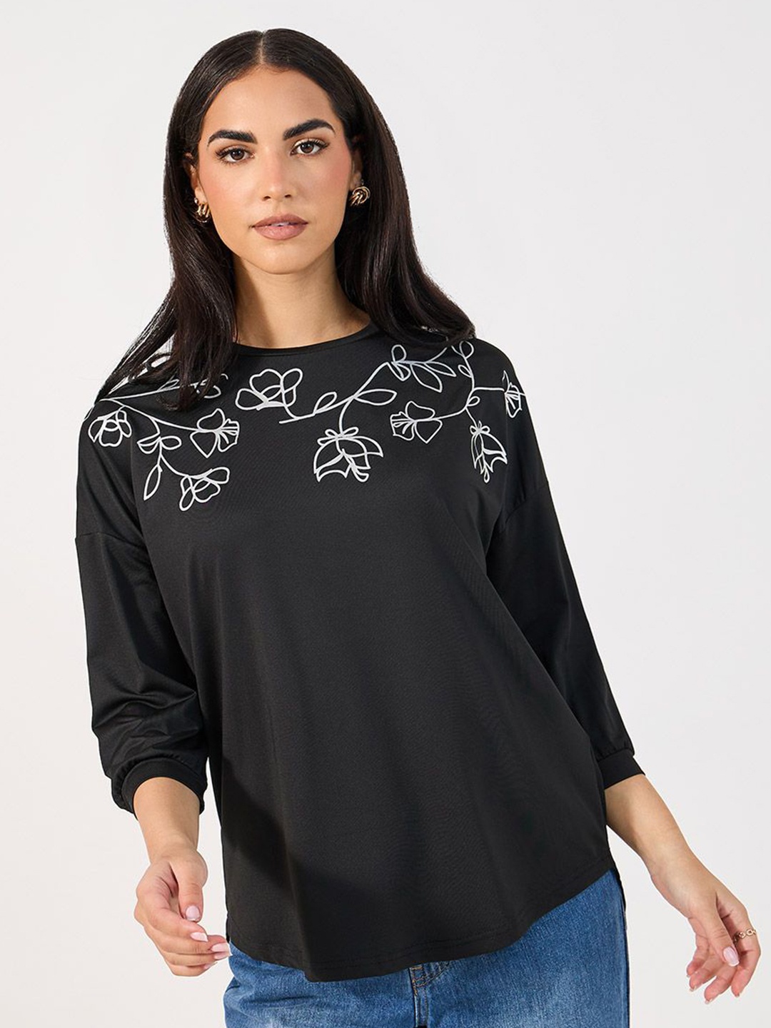 

Styli Black Floral Printed Round Neck Three-Quarter Sleeves Top