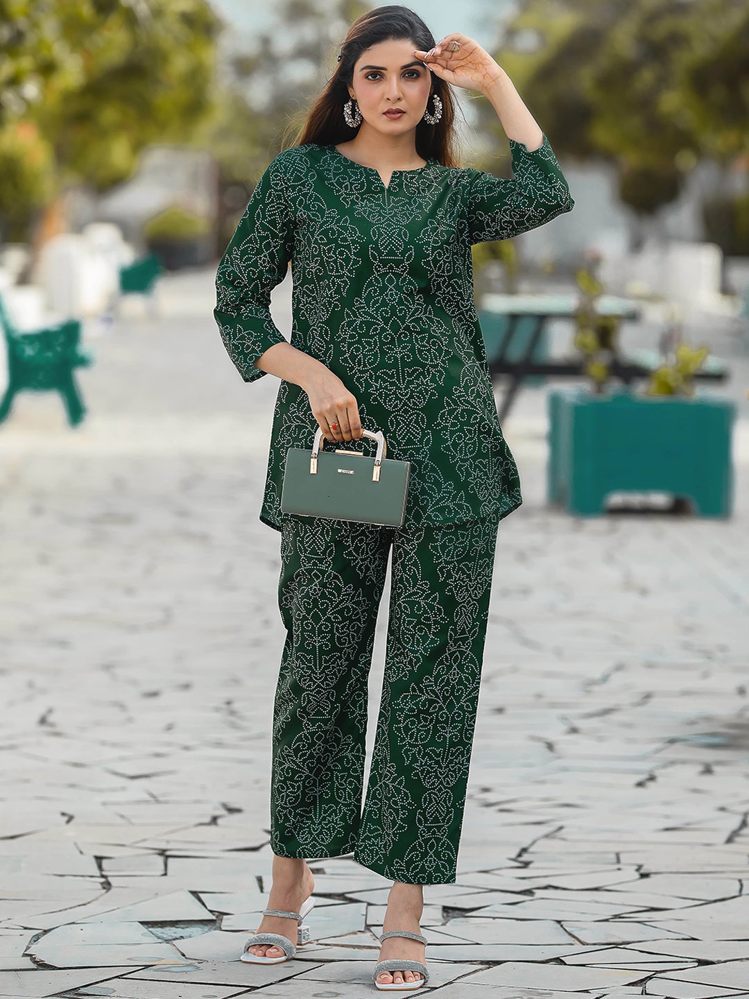 

Ekta Textiles Top & Trousers Ethnic printed Co-Ord's set, Green