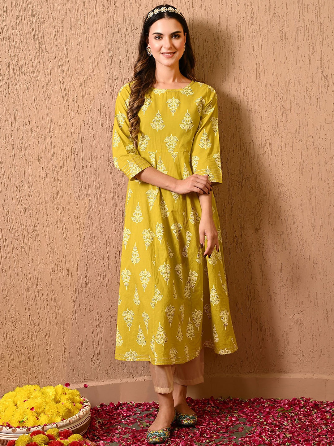 

KALINI Women Ethnic Motifs Embellished Gotta Patti Indie Prints Anarkali Kurta, Yellow