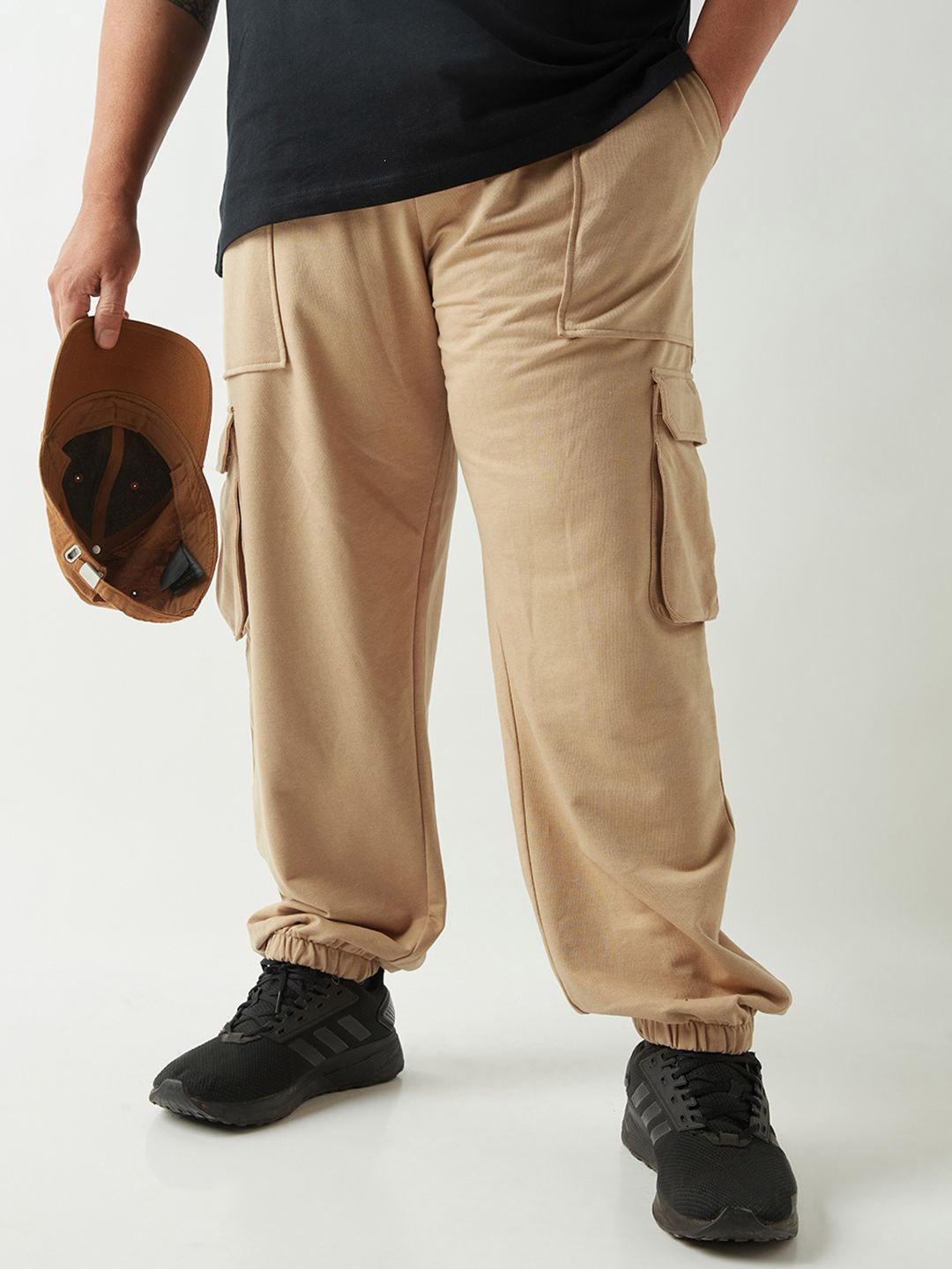 

Bewakoof AIR Men Relaxed Fit Cargo Joggers, Brown