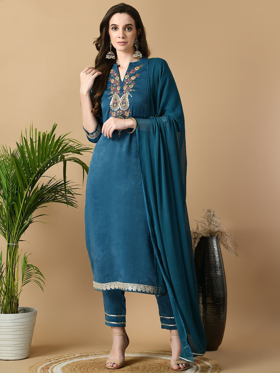 

MEESAN Women Ethnic Motifs Embroidered Regular Gotta Patti Velvet Kurta with Trousers & With Dupatta, Blue
