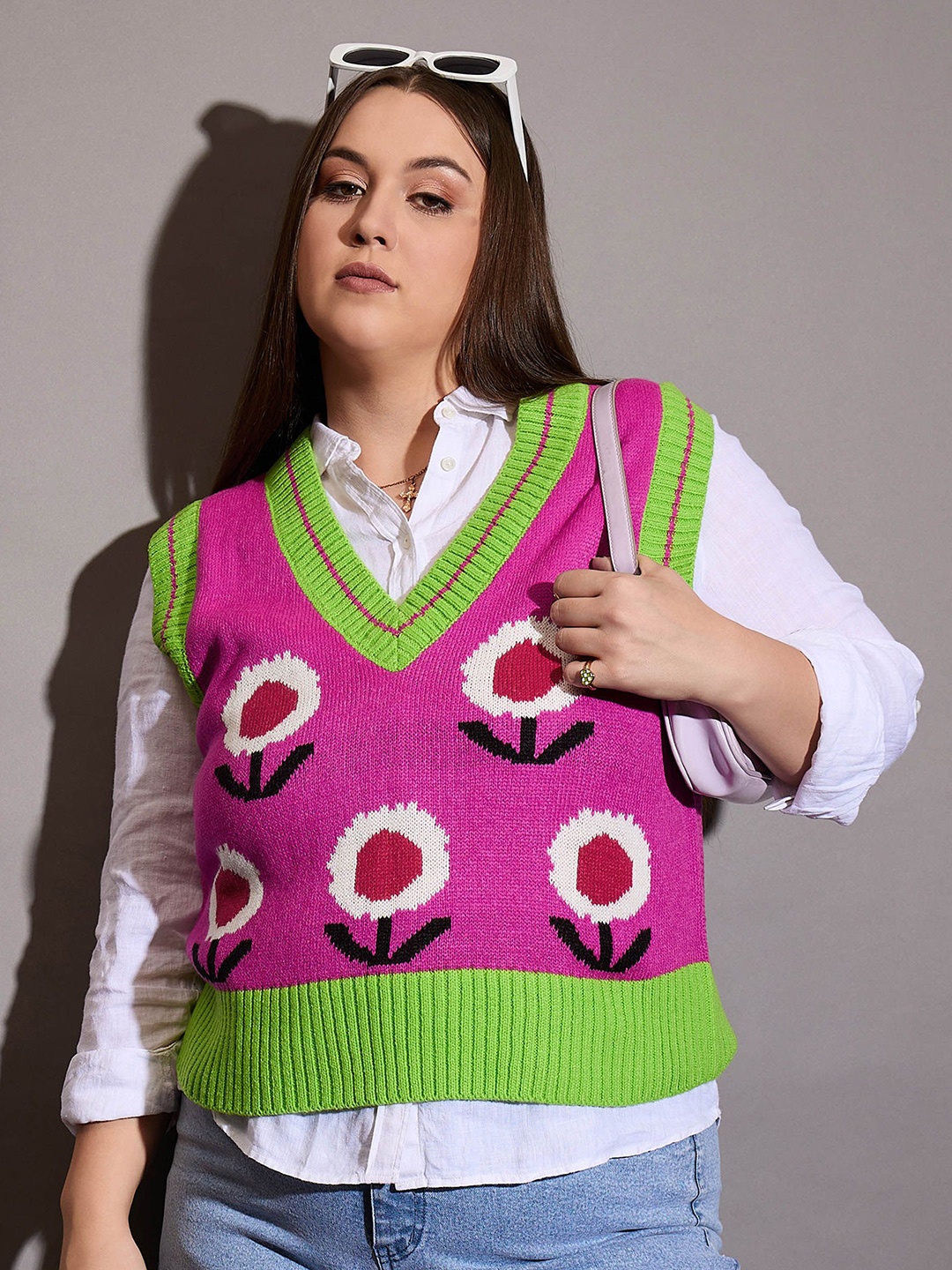 

SASSAFRAS Curve Women Floral Printed Sweater Vest, Pink