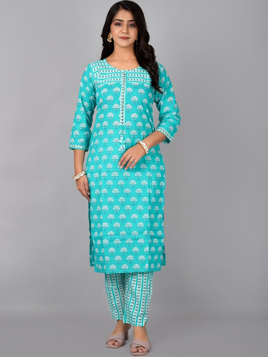 

Fashion Petals Women Printed Regular Kurta, Blue