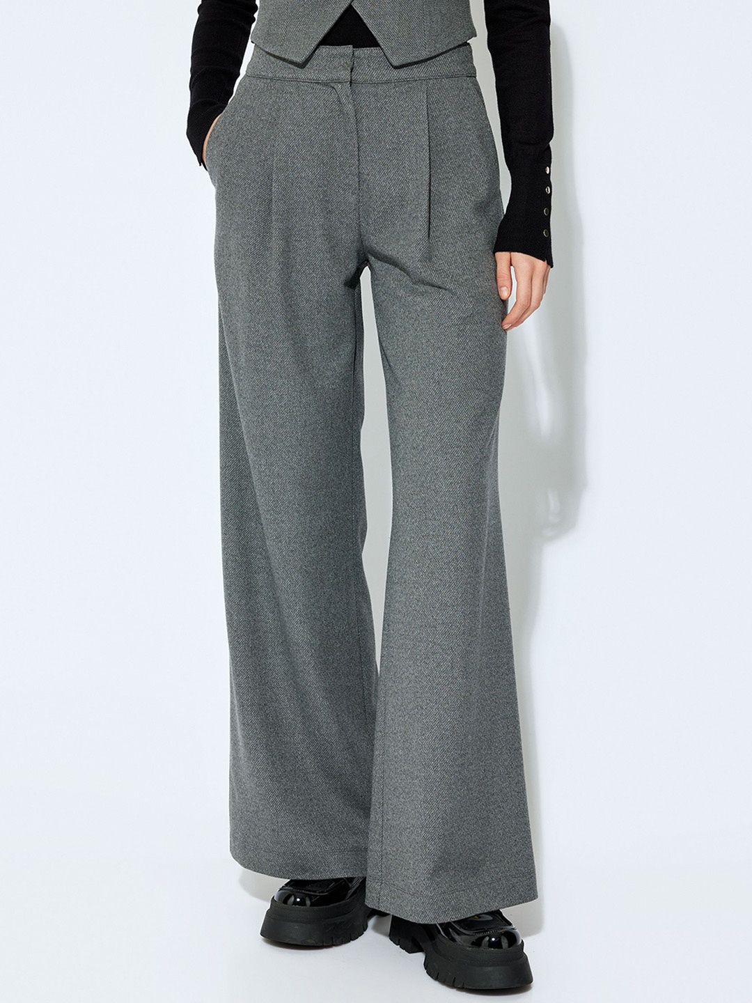 

Koton Women Mid-Rise Trousers, Grey