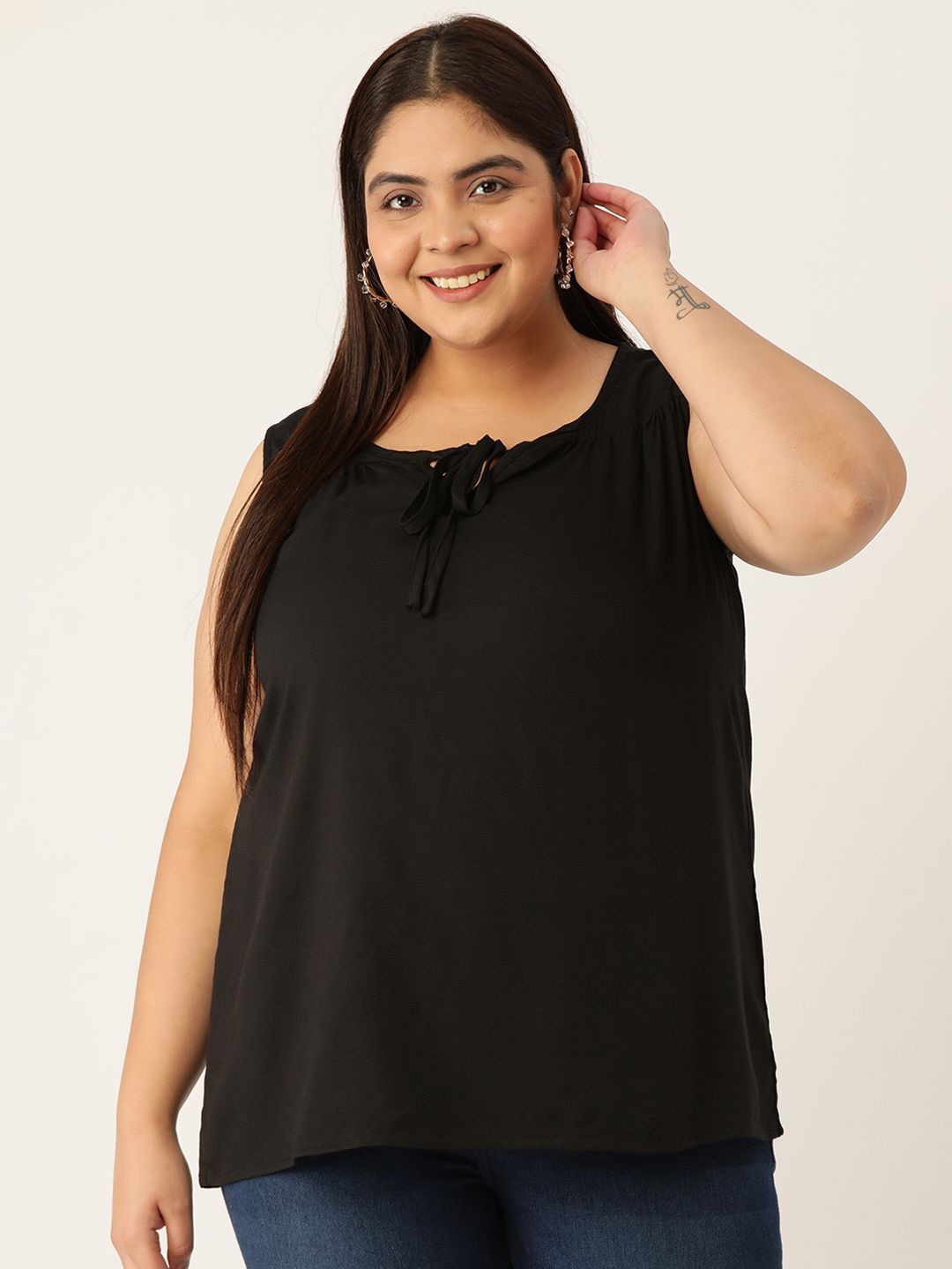 

theRebelinme Top, Black