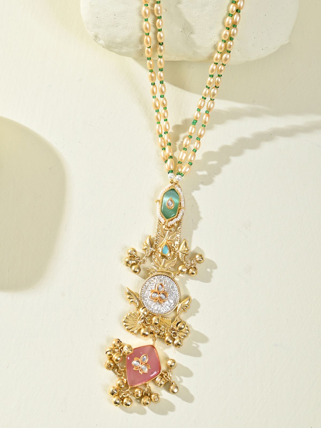 

DASTOOR Women Designer Pendant, Gold