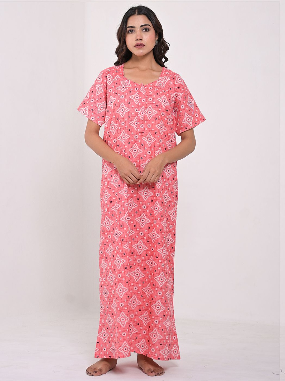 

Apratim Women Pure Cotton Printed Maxi Nightdress, Peach