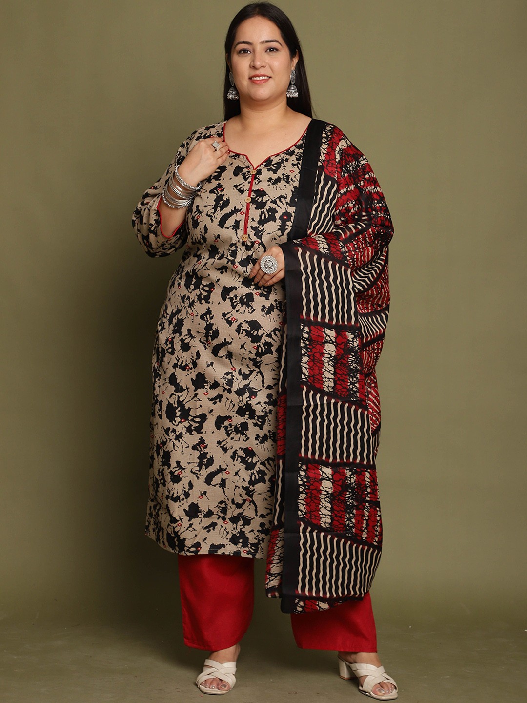 

KALINI Women Floral Printed Regular Kurta with Salwar & With Dupatta, Beige