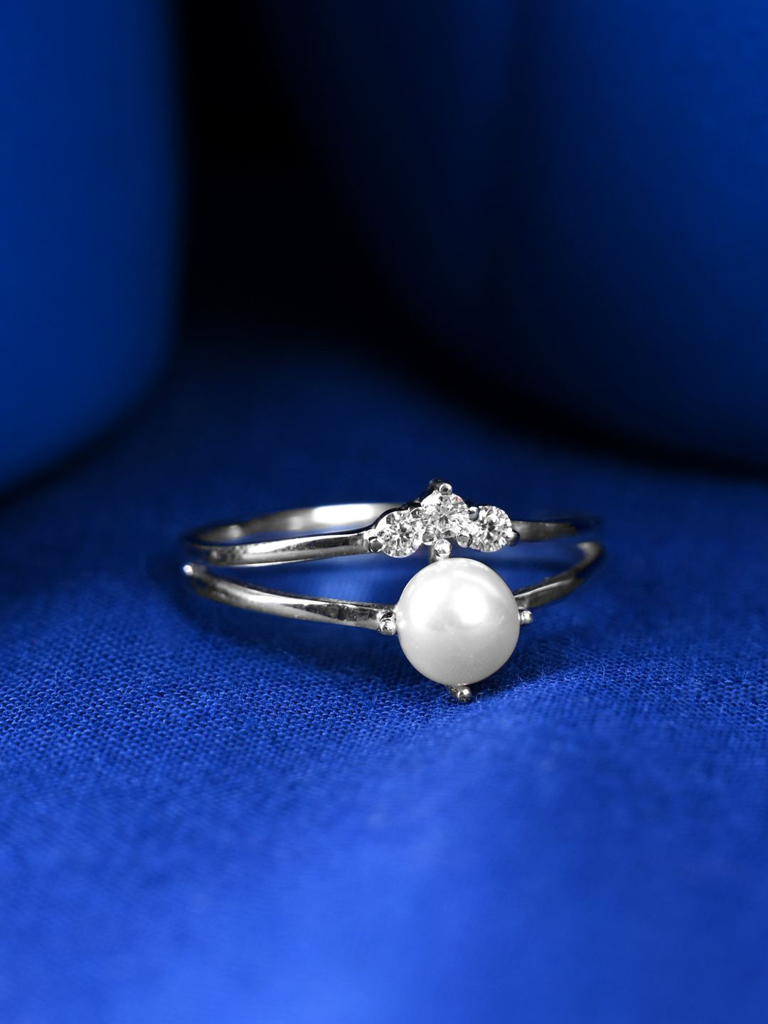 

Clara 925 Pure Silver Stone-Studded Pearl Finger Ring