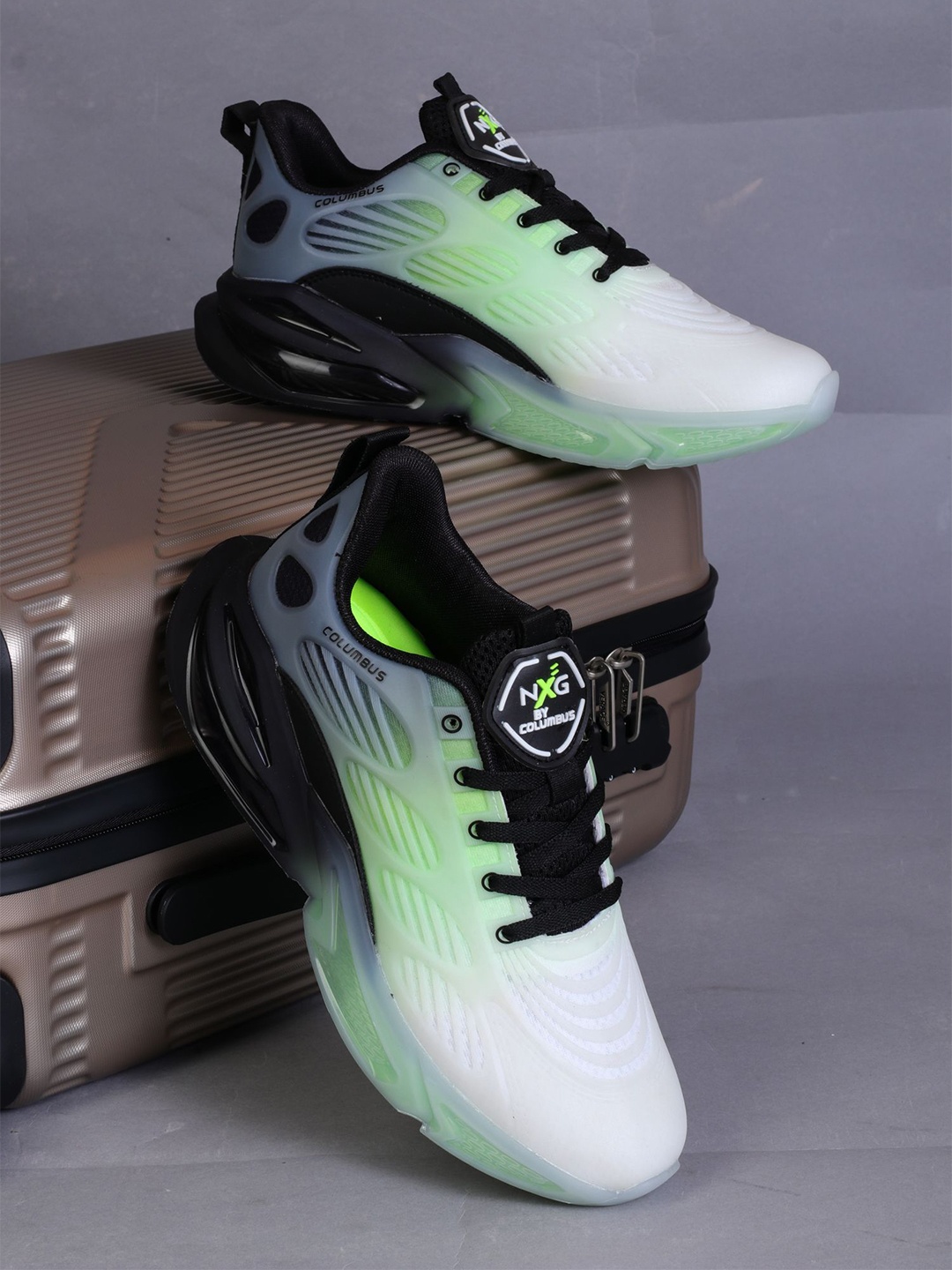 

Columbus Men Mesh Running Non-Marking Sports Shoes, Fluorescent green