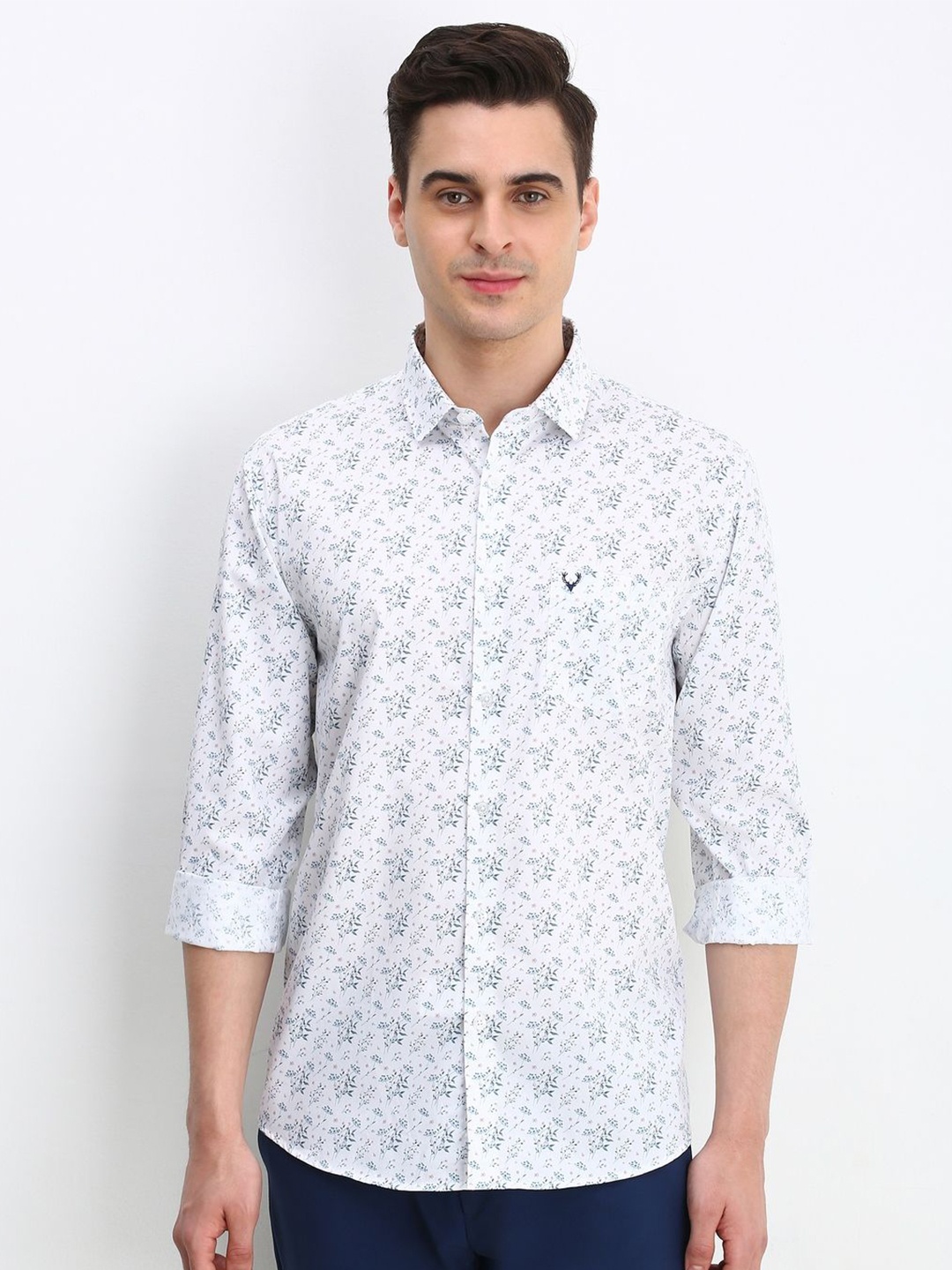 

Allen Solly Men Slim Fit Floral Opaque Printed Casual Shirt, White