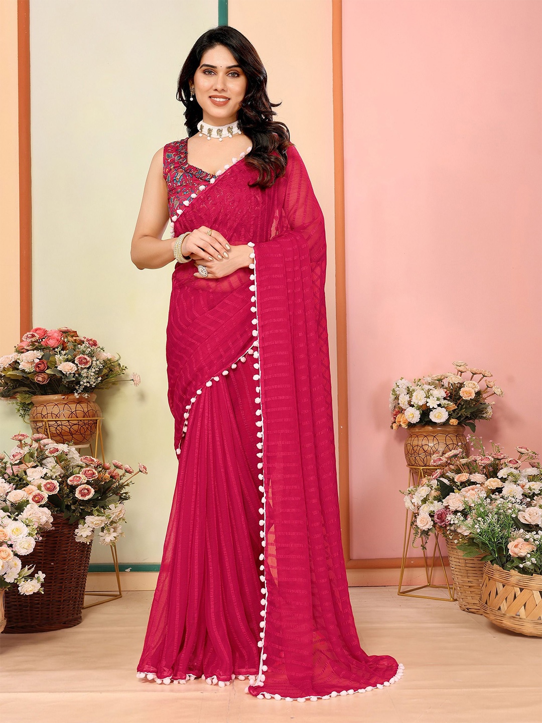 

CATCHY FOREVER Striped Poly Georgette Saree, Pink