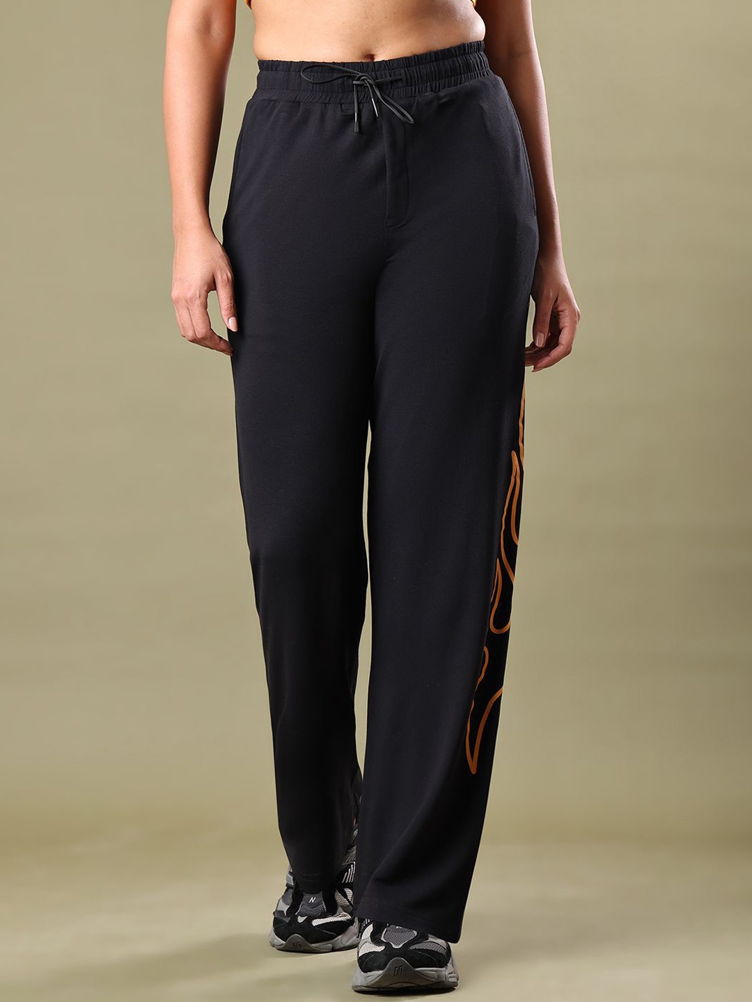 

Aesthetic Bodies Women Baggy Loose Fit Jogger, Black