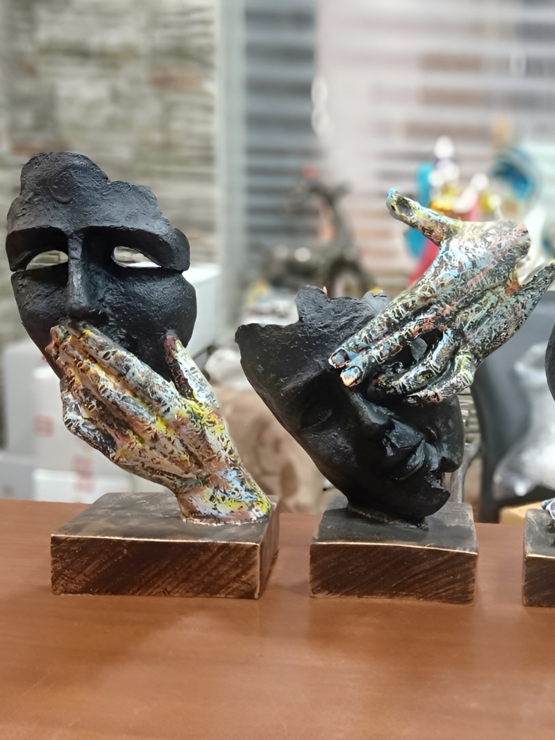 

NAYRA HANDICRAFTS Set of 3 Faces Figurine Showpiece, Black