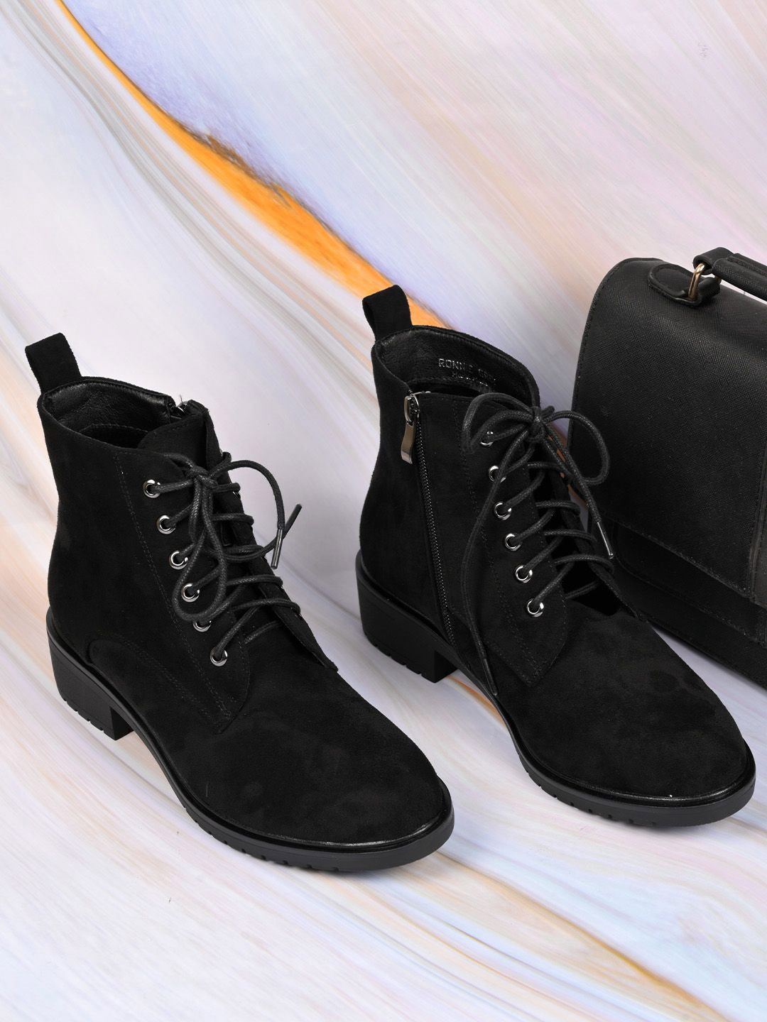 

Ronnie Grey Women Lace-Up Regular Round Toe Boots, Black