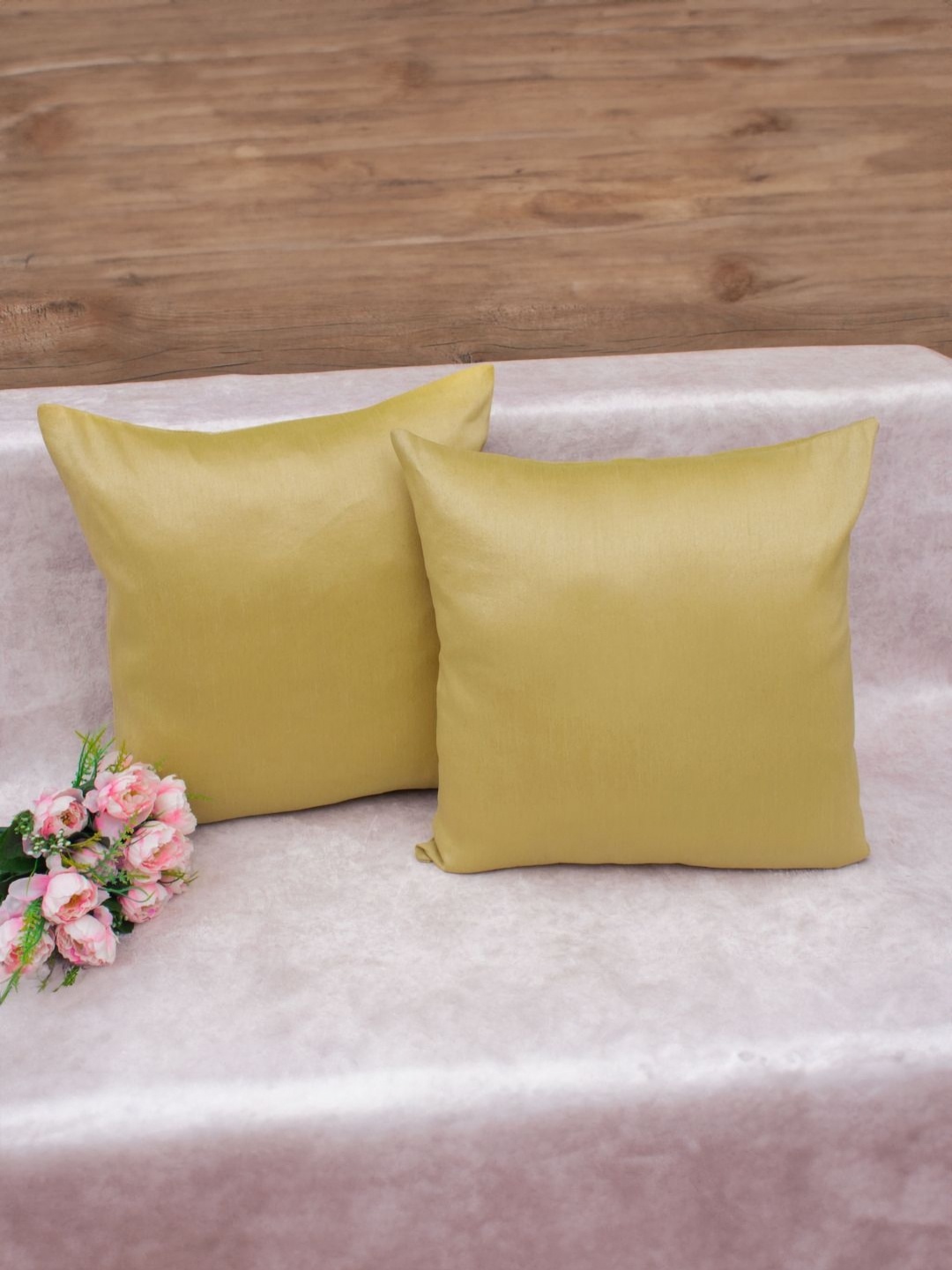 

RoyalDeco Yellow Set of 2 Square Cushion Covers