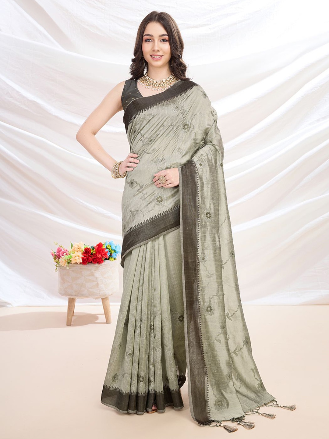 

Rekha Maniyar Woven Design Sequinned Silk Blend Heavy Work Uppada Saree, Sea green