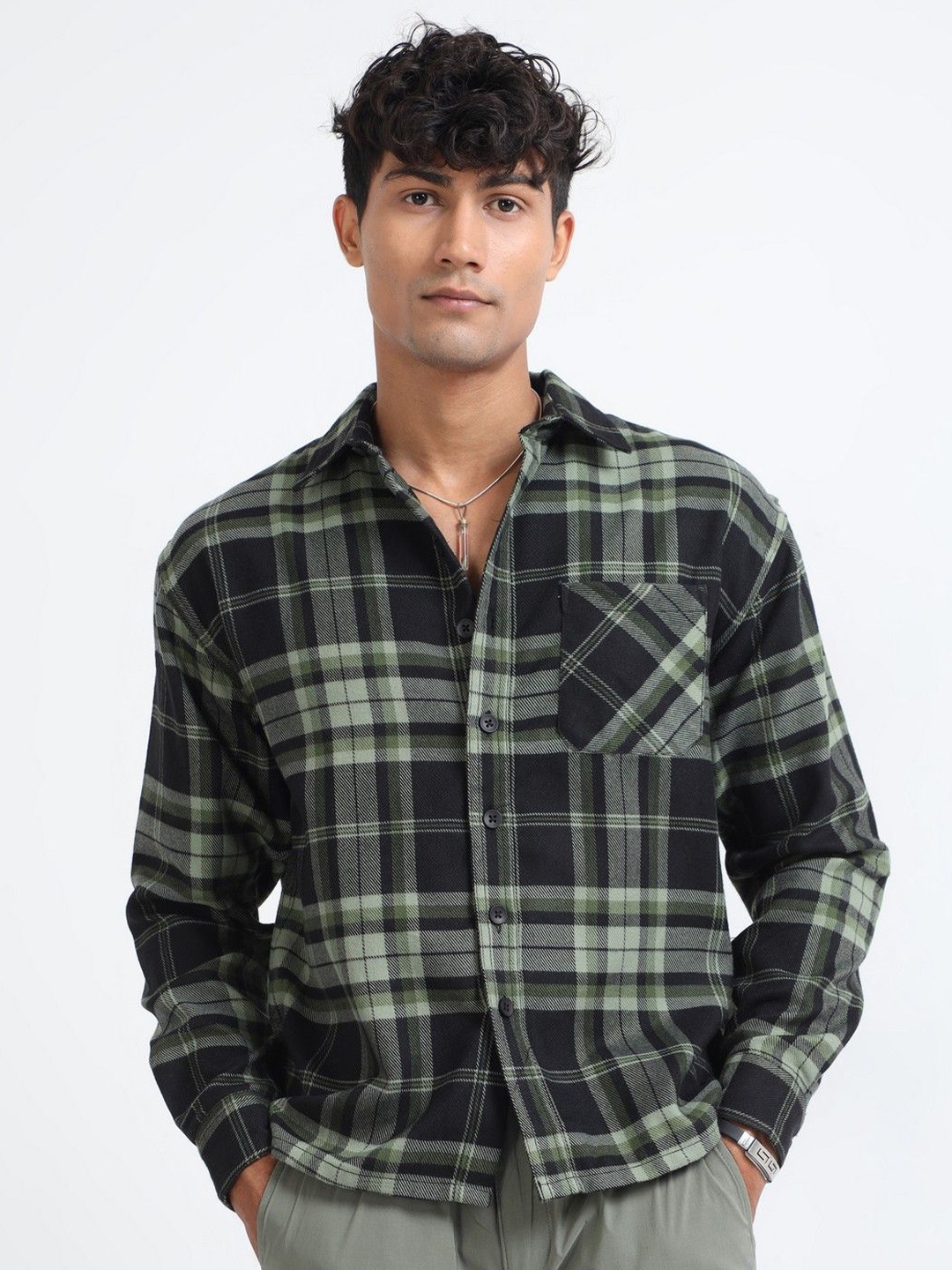 

NEVER NEUD Men Relaxed Cotton Checked Flannel Oversized Casual Shirt, Olive