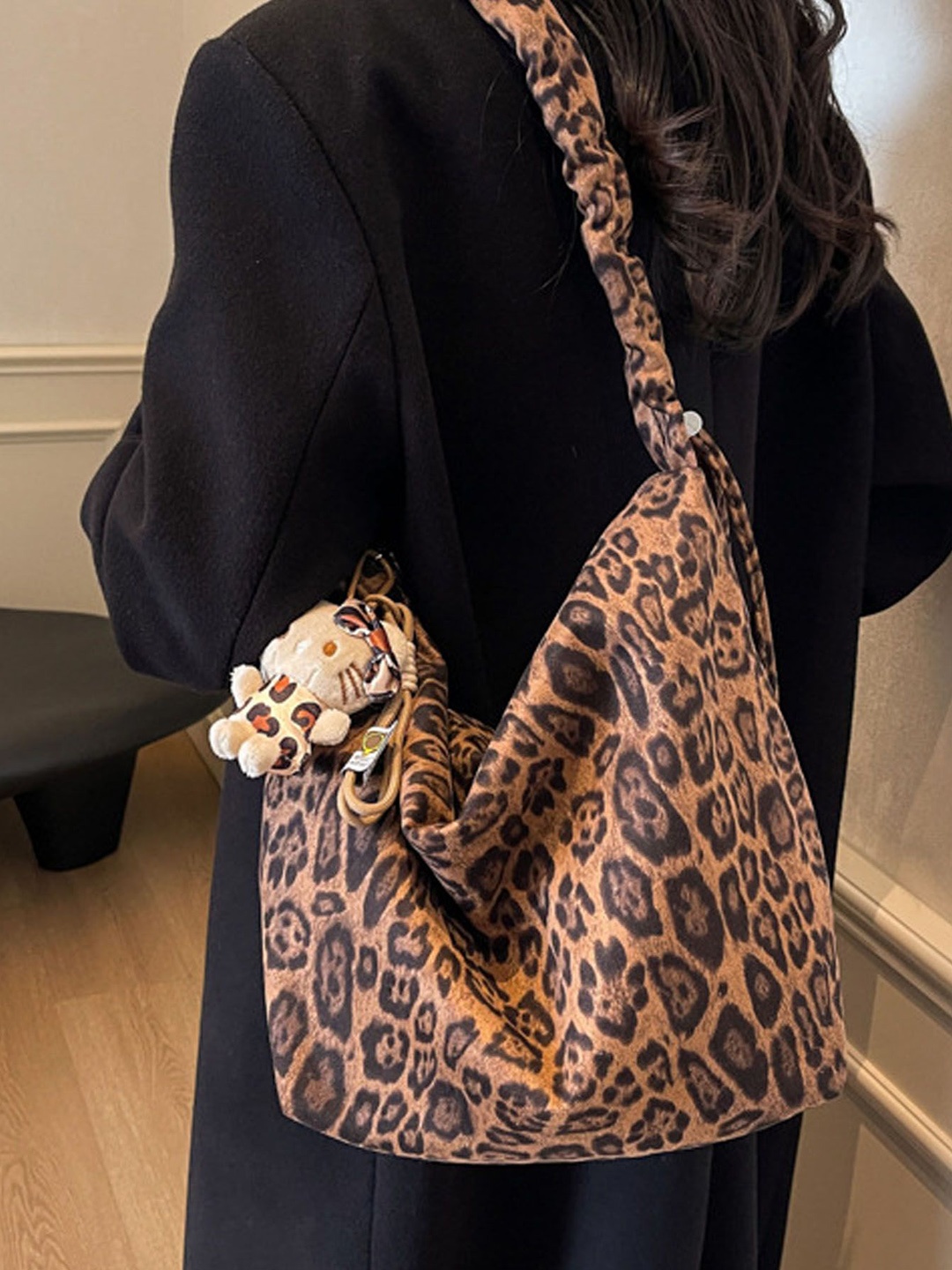 

StyleCast Leopard Printed Structured Shoulder Bag, Peach